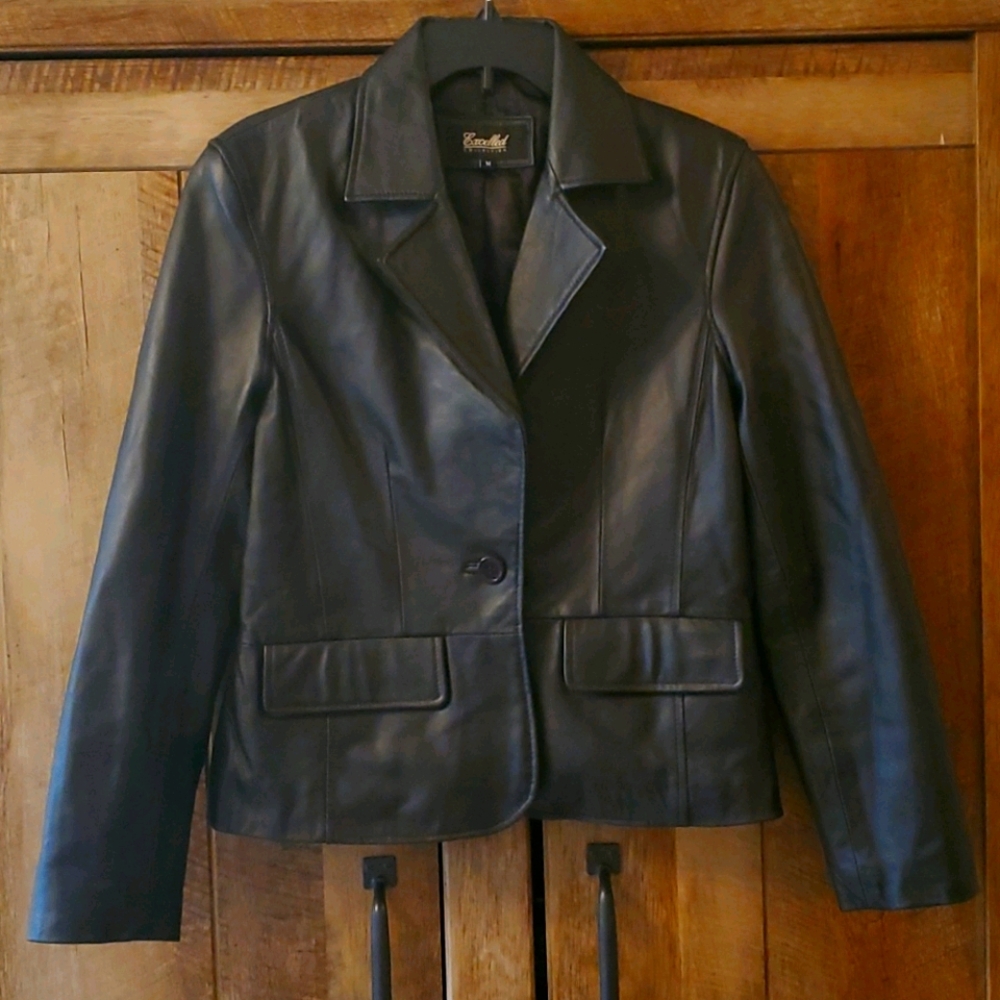 Excelled Collection 💯% Leather Blazer